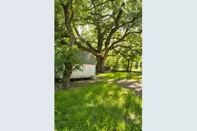 1914 Howell Avenue, La Marque, TX 77568 - Photo 8