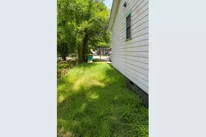 1914 Howell Avenue, La Marque, TX 77568 - Photo 6