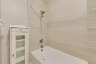 15203 Camelback Ct, Houston, TX 77079 - Photo 22