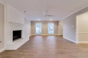 15203 Camelback Ct, Houston, TX 77079 - Photo 12