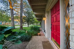 15203 Camelback Ct, Houston, TX 77079 - Photo 2