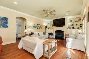 204 Arrowhead Dr, Lake Jackson, TX 77566 - Photo 10