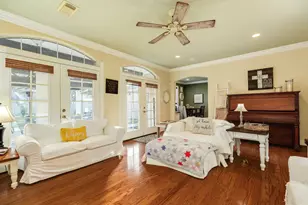 204 Arrowhead Dr, Lake Jackson, TX 77566 - Photo 12
