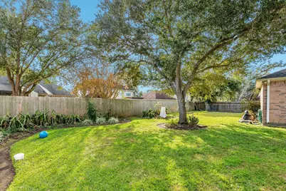 204 Arrowhead Drive, Lake Jackson, TX 77566 - Photo 34