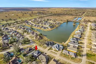 204 Arrowhead Dr, Lake Jackson, TX 77566 - Photo 44