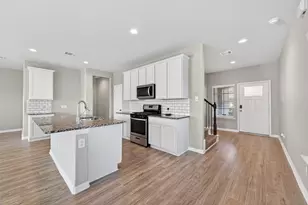 13009 Leisure Cove Dr, La Marque, TX 77568 - Photo 1