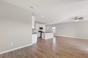 13009 Leisure Cove Dr, La Marque, TX 77568 - Photo 14