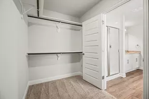 5 Keystone Ct, Angleton, TX 77515 - Photo 16