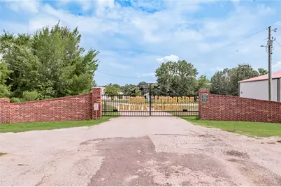 150 Air Park Drive, Livingston, TX 77351 - Photo 38