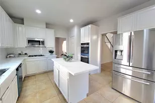12014 Natural Bridges Ln, Sugar Land, TX 77498 - Photo 2