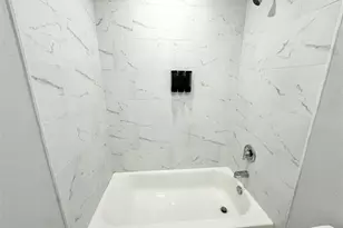 8215 Crestview Dr, Houston, TX 77028 - Photo 20