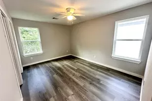 8215 Crestview Dr, Houston, TX 77028 - Photo 14