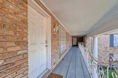 2121 Fountain View Drive #16, Houston, TX 77057 - Photo 1