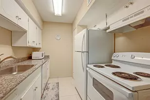 2121 Fountain View Dr, Houston, TX 77057 - Photo 14