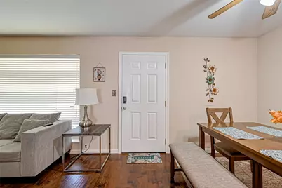 2121 Fountain View Drive #16, Houston, TX 77057 - Photo 4