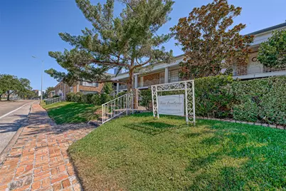 2121 Fountain View Drive #16, Houston, TX 77057 - Photo 30