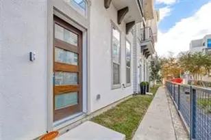 5838 E Post Oak Ln, Houston, TX 77055 - Photo 8