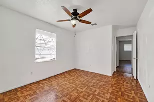 8158 Detroit St, Houston, TX 77017 - Photo 18