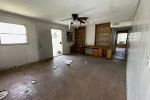 555 S Reagan St, San Benito, TX 78586 - Photo 2