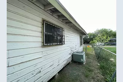 555 S Reagan Street, San Benito, TX 78586 - Photo 10
