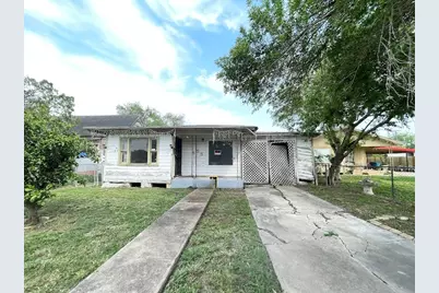 555 S Reagan Street, San Benito, TX 78586 - Photo 1