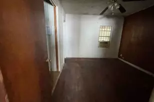 555 S Reagan St, San Benito, TX 78586 - Photo 10