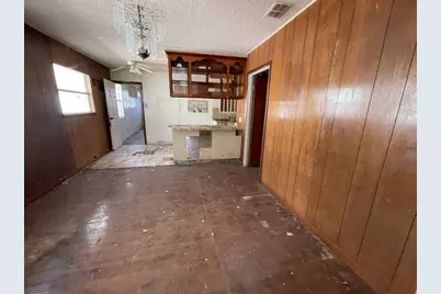 555 S Reagan Street, San Benito, TX 78586 - Photo 4