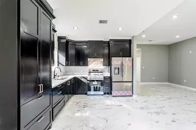 408 County Rd 3414, Cleveland, TX 77327 - Photo 18