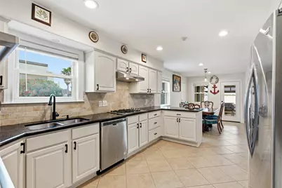 36 S Shore Drive, Galveston, TX 77551 - Photo 6