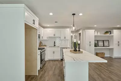 1014 Graham Drive #L2, Tomball, TX 77375 - Photo 14