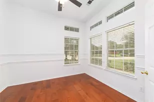 8030 Loyel Pointe Dr, Houston, TX 77064 - Photo 10