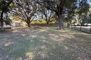 2611 Center St, Waller, TX 77484 - Photo 8