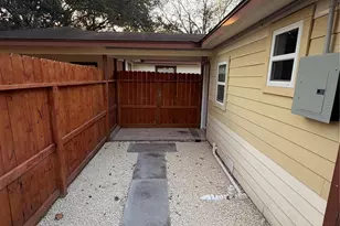2611 Center St, Waller, TX 77484 - Photo 6