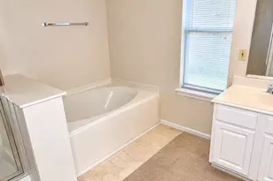 3904 Spring Cir Dr E, Pearland, TX 77584 - Photo 8