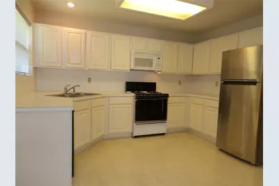 3904 Spring Circle Drive E, Pearland, TX 77584 - Photo 12