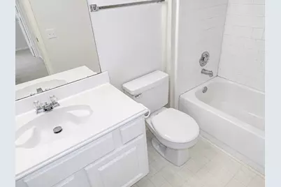 3904 Spring Circle Drive E, Pearland, TX 77584 - Photo 4