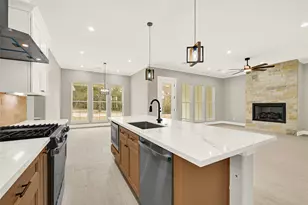 10118 County Road 302, Plantersville, TX 77363 - Photo 10