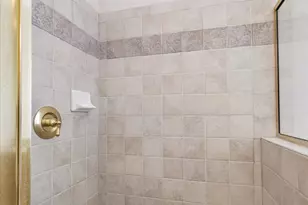 1933 Woodbury St, Houston, TX 77030 - Photo 34