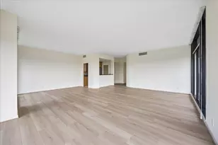 1701 Hermann Dr, Houston, TX 77004 - Photo 22