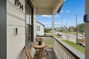 1914 55th St, Galveston, TX 77551 - Photo 2