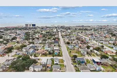 1914 55th Street, Galveston, TX 77551 - Photo 24