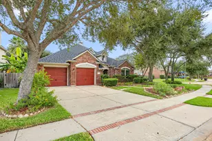 802 Floriencia St, Sugar Land, TX 77479 - Photo 2