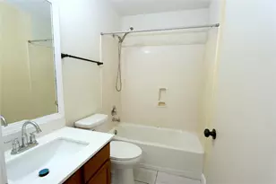 4823 Canyon Blanco Dr, Houston, TX 77045 - Photo 12