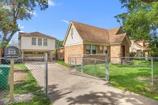 315 English St, Houston, TX 77009 - Photo 2