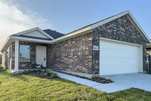 3146 Savannah Rose Dr, Angleton, TX 77515 - Photo 2