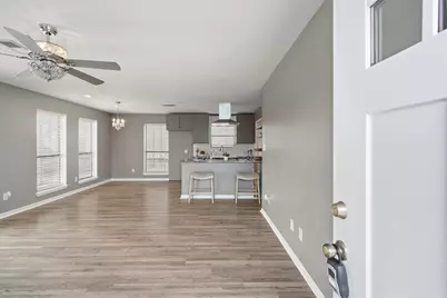271 Barracuda Street, Hitchcock, TX 77563 - Photo 6