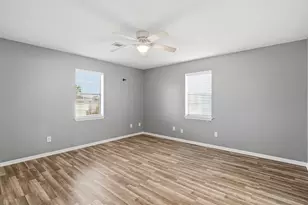 271 Barracuda St, Hitchcock, TX 77563 - Photo 16