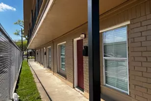 514 Houston St, Rosenberg, TX 77471 - Photo 2