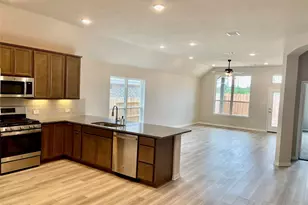 2671 Sagedale Dr, Conroe, TX 77301 - Photo 4