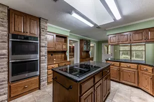 104 Oakview Cir, Huntsville, TX 77340 - Photo 10